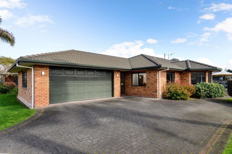 Photo of property in 4 Mangakoea Place, St Andrews, Hamilton, 3200