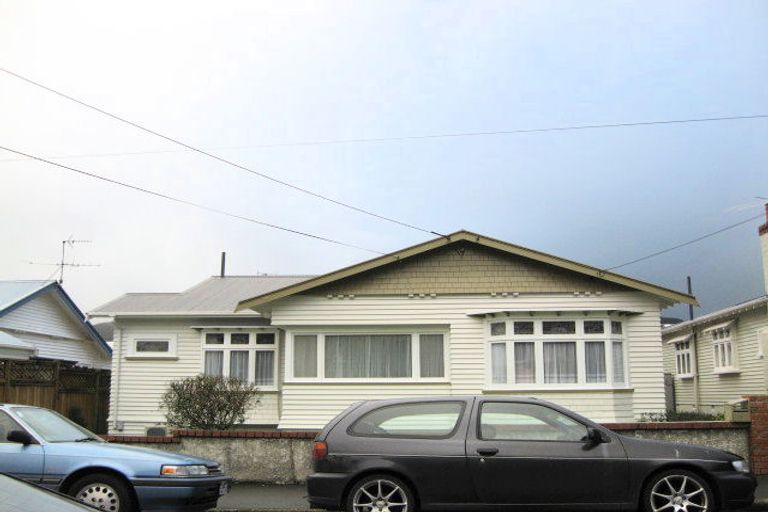 Photo of property in 12 Scapa Terrace, Karori, Wellington, 6012