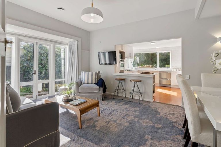 Photo of property in 4 Kenwyn Avenue, St Albans, Christchurch, 8052