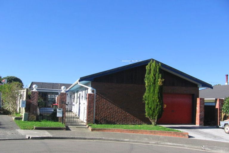 Photo of property in 16 Te Kiteroa Grove, Churton Park, Wellington, 6037