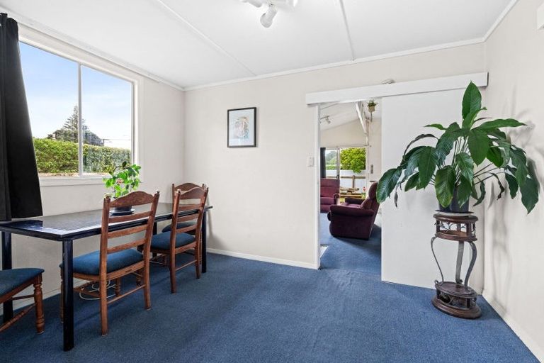 Photo of property in 33 Kiharoa Street, Otaki Beach, Otaki, 5512