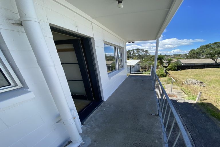 Photo of property in 40 West Coast Road, Glen Eden, Auckland, 0602