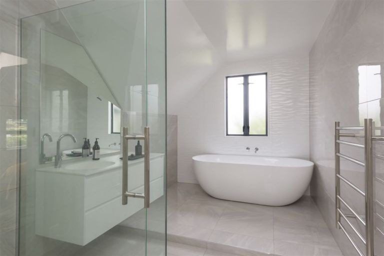 Photo of property in 27 Nyoli Street, Northcote, Christchurch, 8052