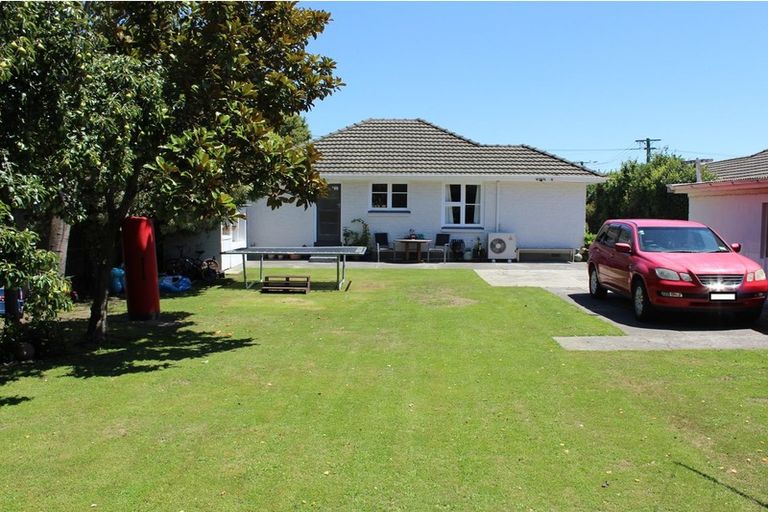 Photo of property in 64 Hounslow Street, Ilam, Christchurch, 8041