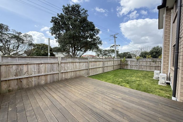 Photo of property in 8a Riverlea Avenue, Pakuranga, Auckland, 2010