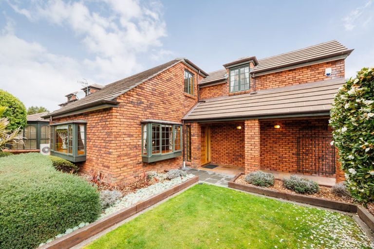 Photo of property in 52 Ihaka Street, Hokowhitu, Palmerston North, 4410