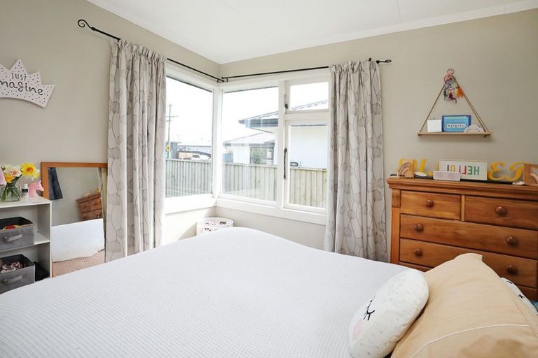 Photo of property in 66 Bullar Street, Grasmere, Invercargill, 9810