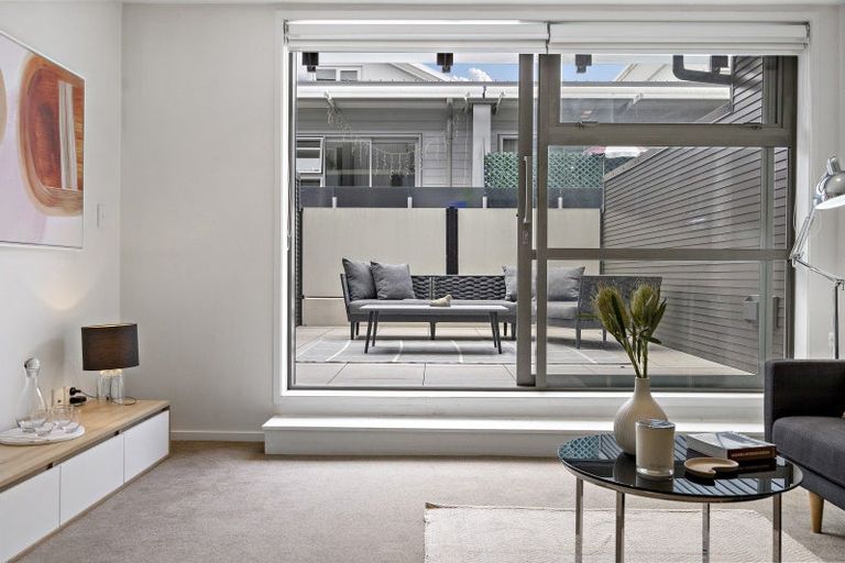 Photo of property in 2r/80 Richmond Road, Grey Lynn, Auckland, 1021