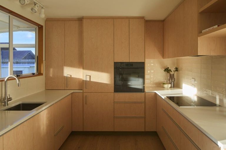 Photo of property in 2/79 Wiggins Street, Sumner, Christchurch, 8081