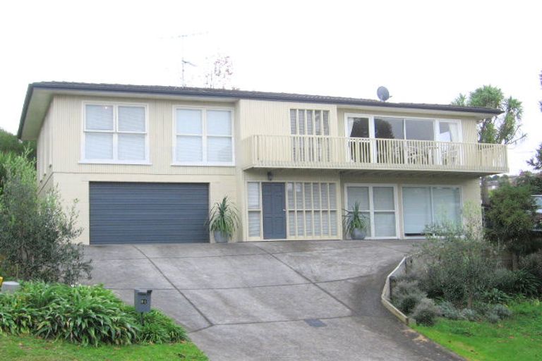 Photo of property in 21 St Ives Terrace, Mairangi Bay, Auckland, 0630
