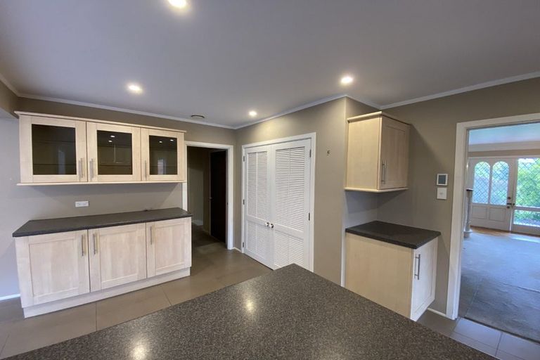 Photo of property in 207 Schnapper Rock Road, Schnapper Rock, Auckland, 0632