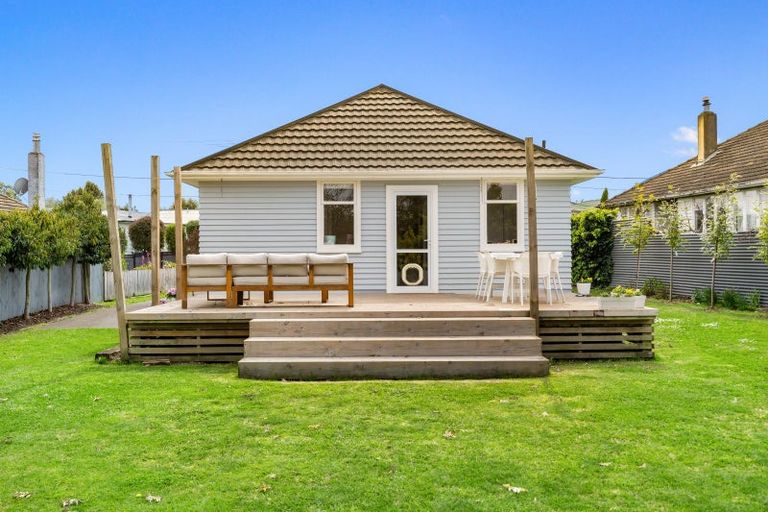 Photo of property in 26 Palmerston Road, Havelock North, 4130