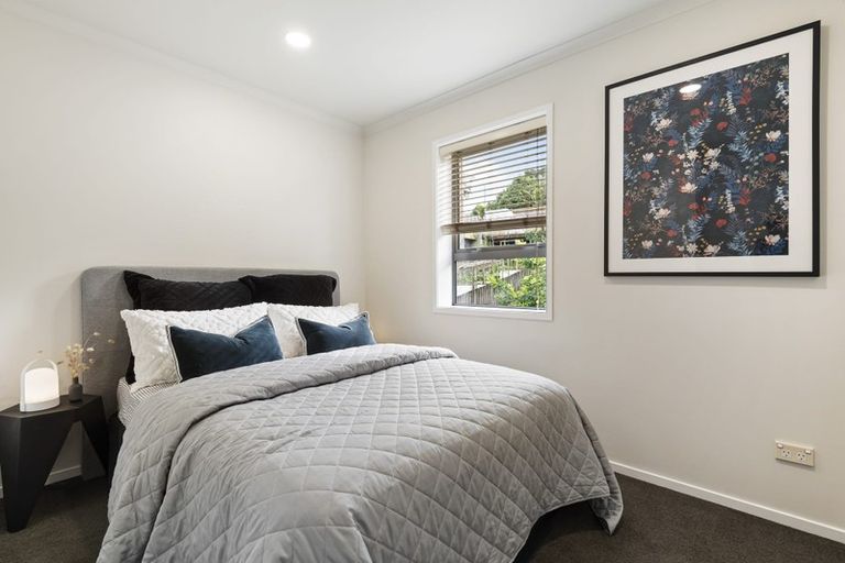 Photo of property in 6/13 Kaihu Street, Northcote, Auckland, 0627