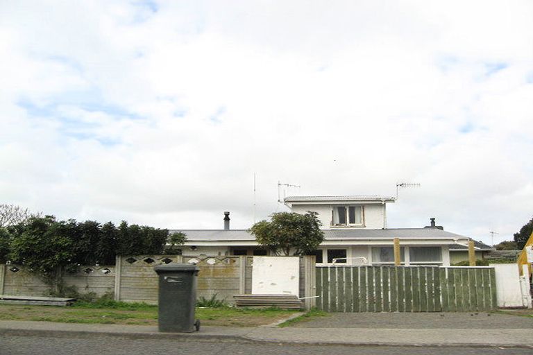 Photo of property in 72 Beach Road, Haumoana, 4102