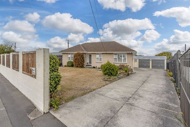 Photo of property in 6 Soberton Street, Aranui, Christchurch, 8061