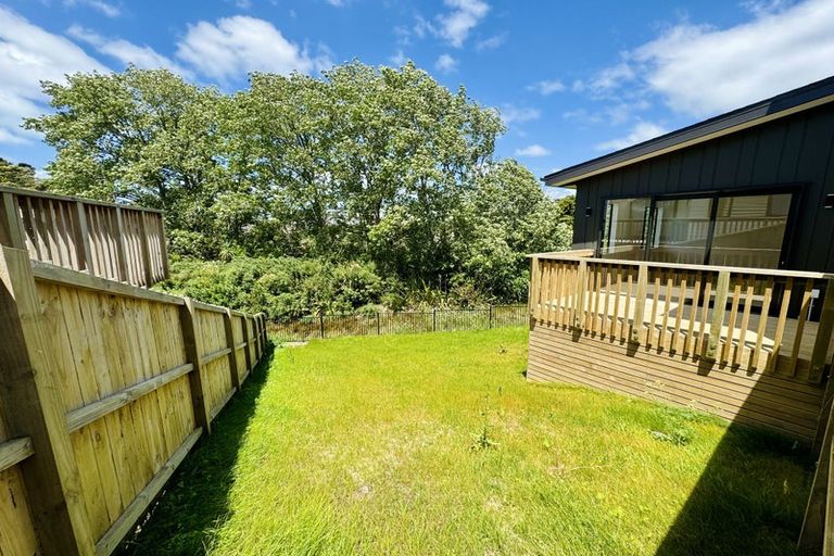 Photo of property in 72 Arran Drive, Orewa, 0931
