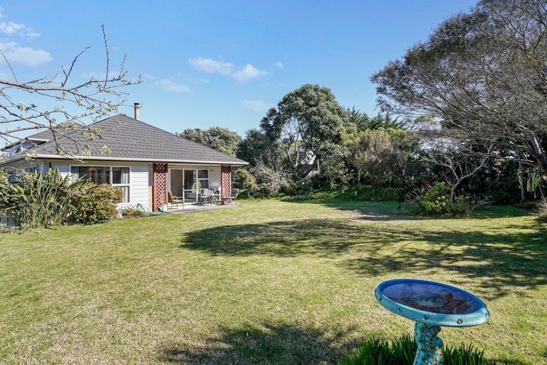 Photo of property in 40 Rauparaha Street, Waikanae Beach, Waikanae, 5036