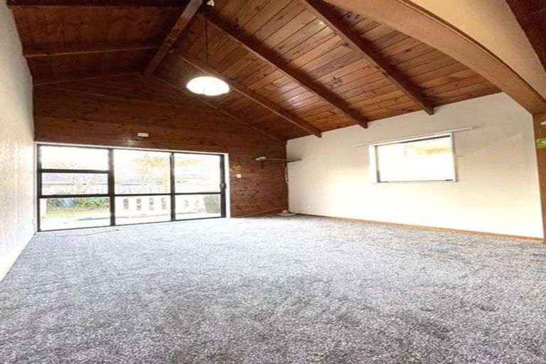 Photo of property in 2 Deodar Place, Totara Heights, Auckland, 2105