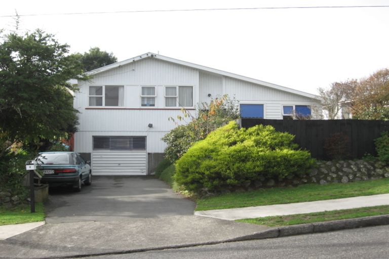 Photo of property in 8 Kaka Road, Raumati Beach, Paraparaumu, 5032