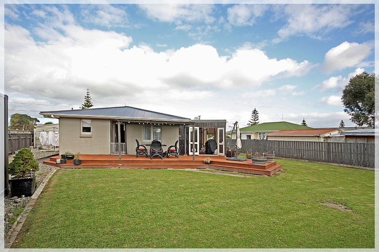Photo of property in 2 Ngaire Street, Longburn, Palmerston North, 4412