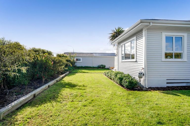 Photo of property in 147 Tasman Street, Opunake, 4616