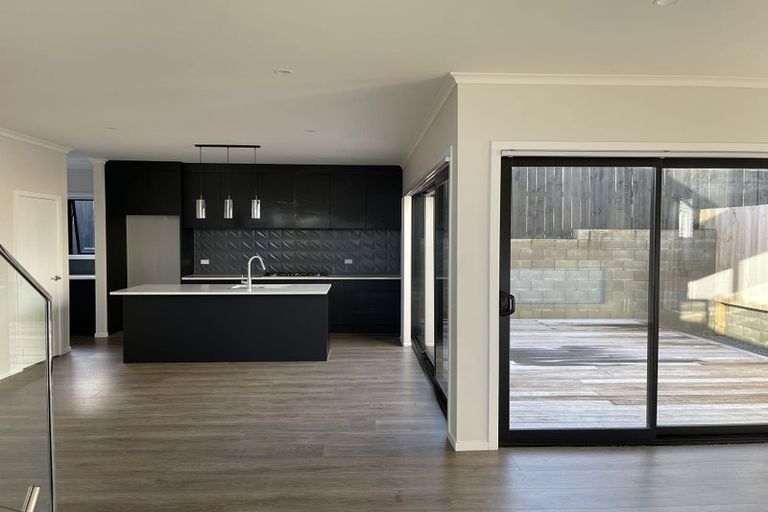 Photo of property in 19a Lyttelton Avenue, Forrest Hill, Auckland, 0620