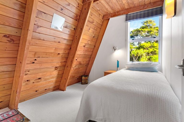 Photo of property in 34 Ferry Parade, Herald Island, Auckland, 0618