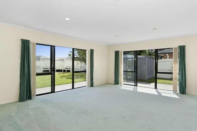 Photo of property in 130 Evans Road, Papamoa Beach, Papamoa, 3118
