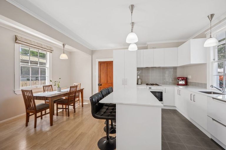 Photo of property in 13 Karaka Street, Helensville, 0800