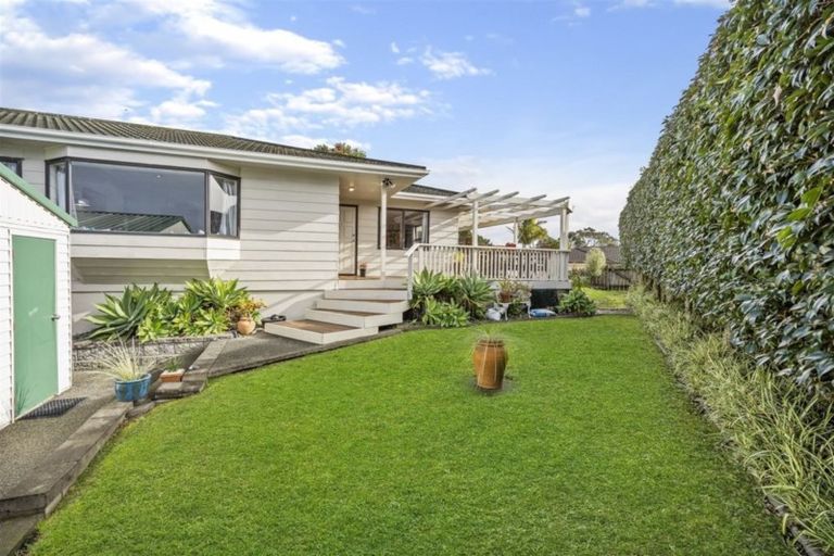 Photo of property in 23 Blue Heron Rise, Stanmore Bay, Whangaparaoa, 0932