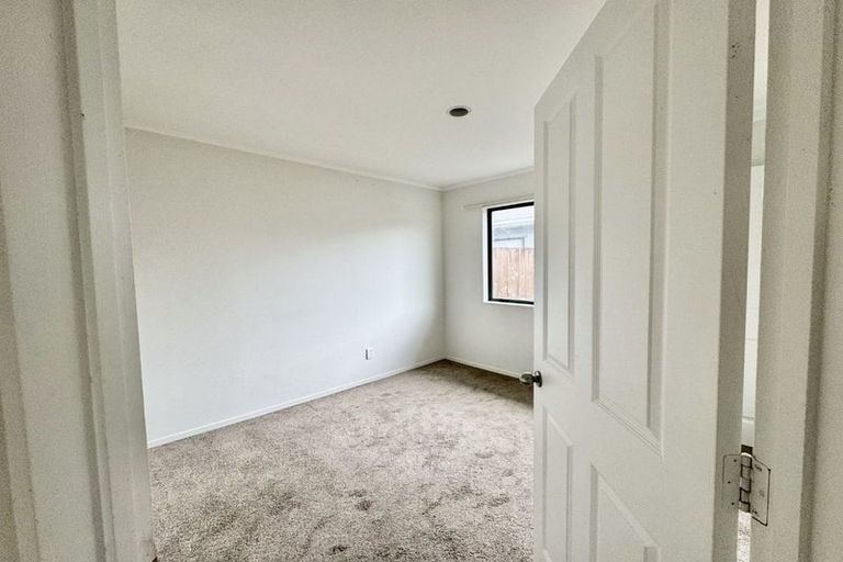 Photo of property in 47 Flat Bush Road, Clover Park, Auckland, 2023