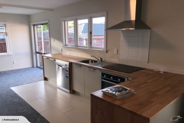 Photo of property in 122 Maidstone Road, Ilam, Christchurch, 8041