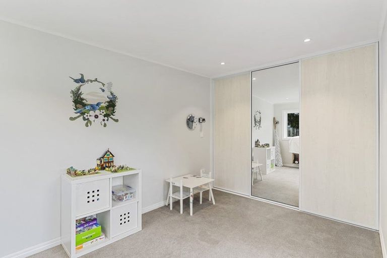 Photo of property in 24 Otanerua Road, Hatfields Beach, Orewa, 0931