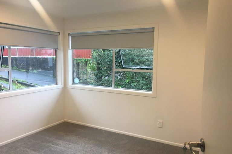Photo of property in 87 Waimumu Road, Massey, Auckland, 0614