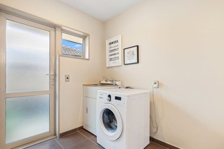 Photo of property in 6 Ambrose Place, Rangiora, 7400