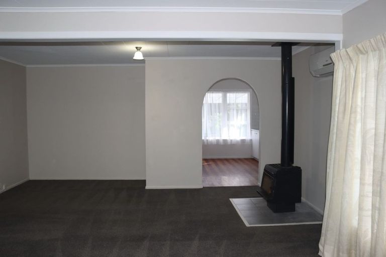 Photo of property in 13 Surrey Street, Manurewa, Auckland, 2102