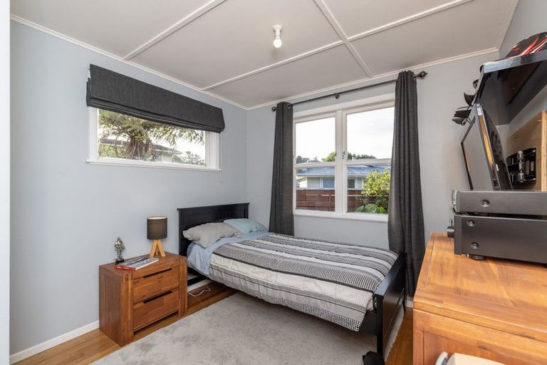 Photo of property in 4 Brazier Grove, Paraparaumu, 5032