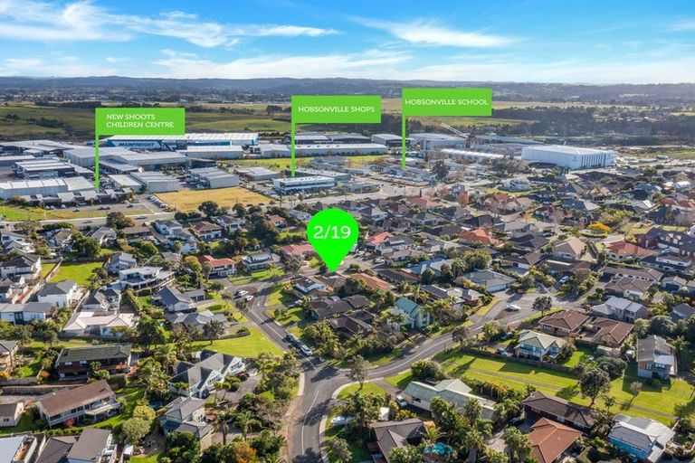 Photo of property in 2/19 Sailfish Drive, West Harbour, Auckland, 0618