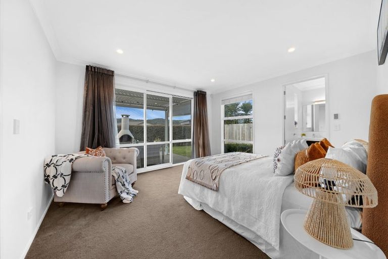 Photo of property in 5 Hooton Drive, Huapai, Kumeu, 0810