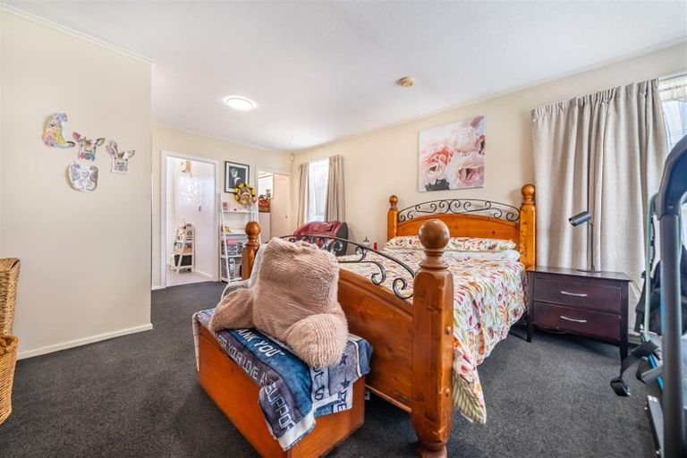 Photo of property in 4 Davis Crescent, Elderslea, Upper Hutt, 5018