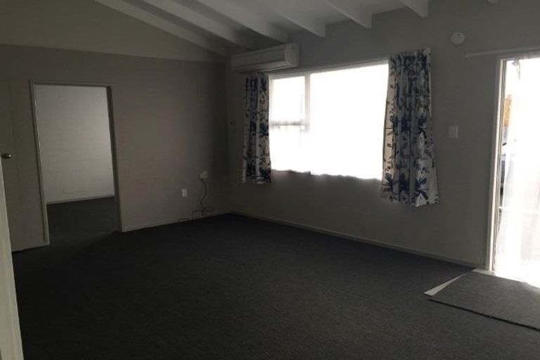 Photo of property in 130 Kew Road, Kew, Invercargill, 9812