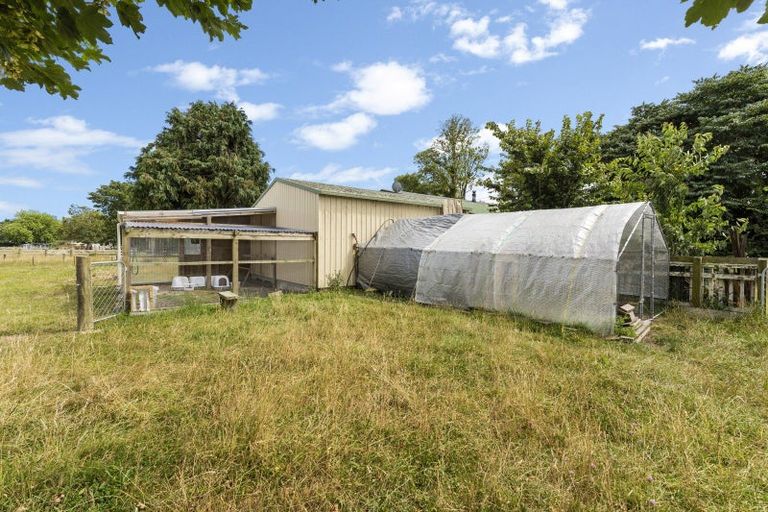 Photo of property in 17 Halls Road, Pahiatua, 4910