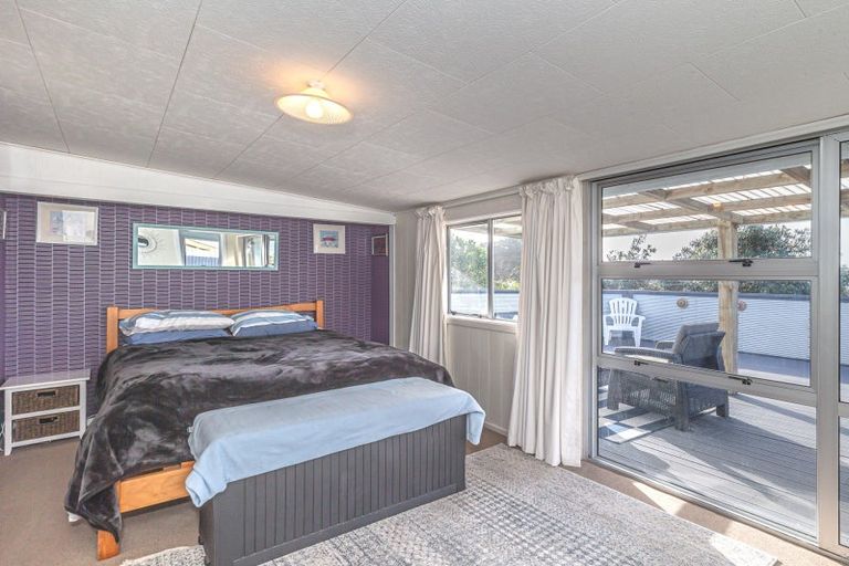 Photo of property in 15 Mack Street, Foxton Beach, Foxton, 4815