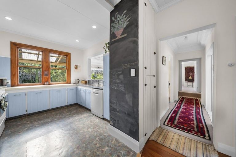 Photo of property in 190 Regent Street, Martinborough, 5711