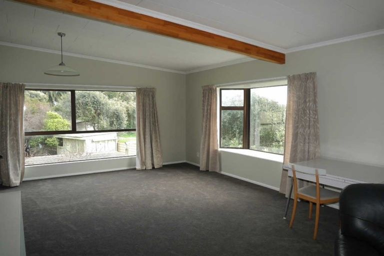 Photo of property in 51 William Street, Waikanae Beach, Waikanae, 5036