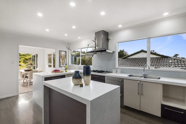 Photo of property in 58 Maxwelton Drive, Mairangi Bay, Auckland, 0630