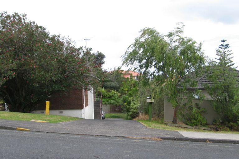 Photo of property in 2/32 Selwyn Crescent, Forrest Hill, Auckland, 0620