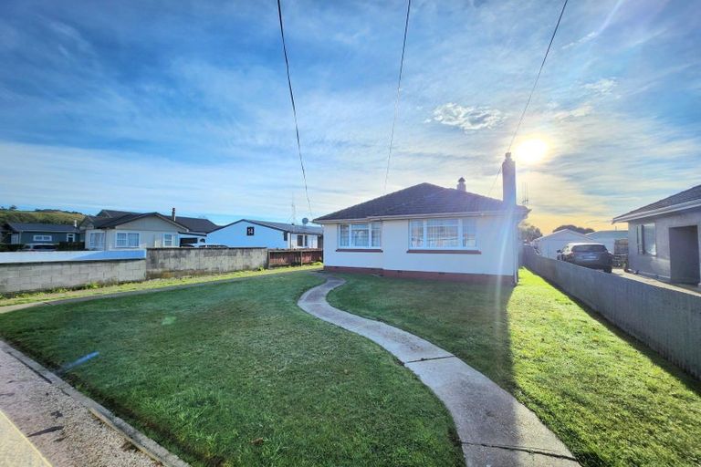 Photo of property in 12 Balmoral Street, Oamaru North, Oamaru, 9400