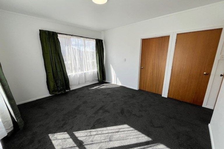 Photo of property in 24 Hurstbourn Priors, Goodwood Heights, Auckland, 2105