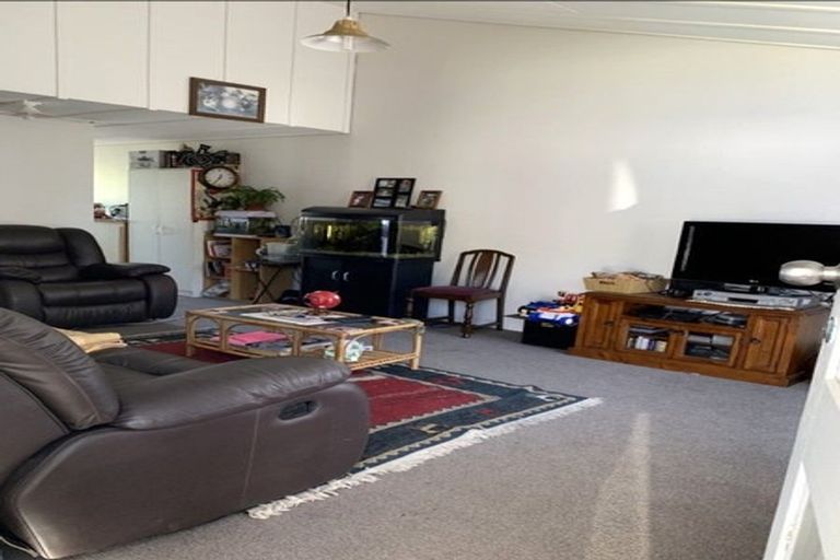 Photo of property in 2/12 Mcfaddens Road, St Albans, Christchurch, 8052